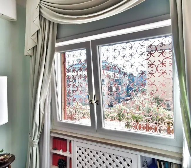 Infissi in pvc con vasistas